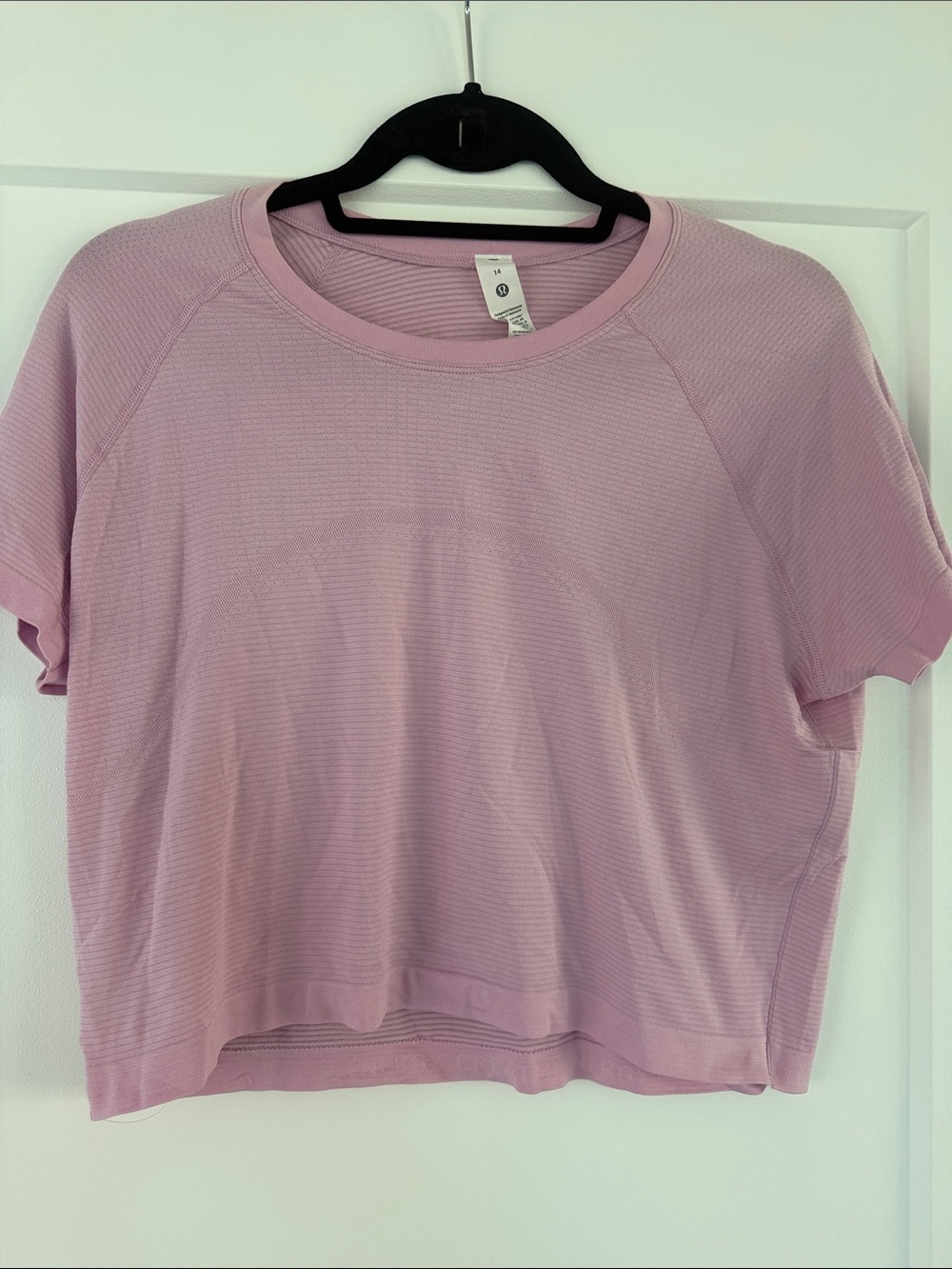 lululemon athletica Lavender Pink Crop Top